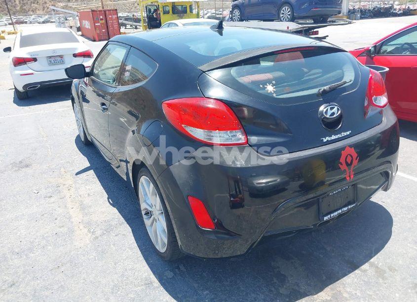 Photo 3 of 2013 Hyundai Veloster (VIN KMHTC6AD2DU140750)