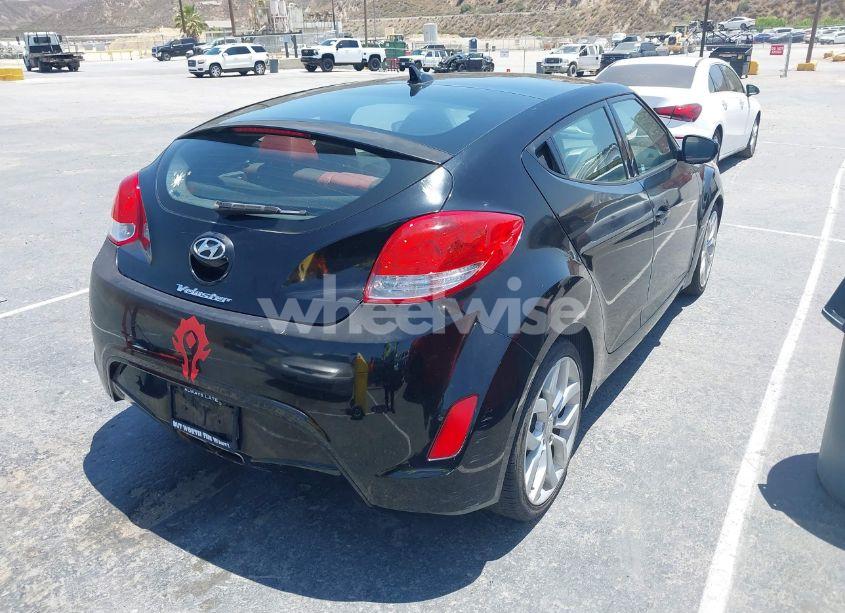 Photo 4 of 2013 Hyundai Veloster (VIN KMHTC6AD2DU140750)