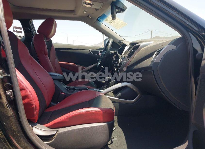 Photo 5 of 2013 Hyundai Veloster (VIN KMHTC6AD2DU140750)