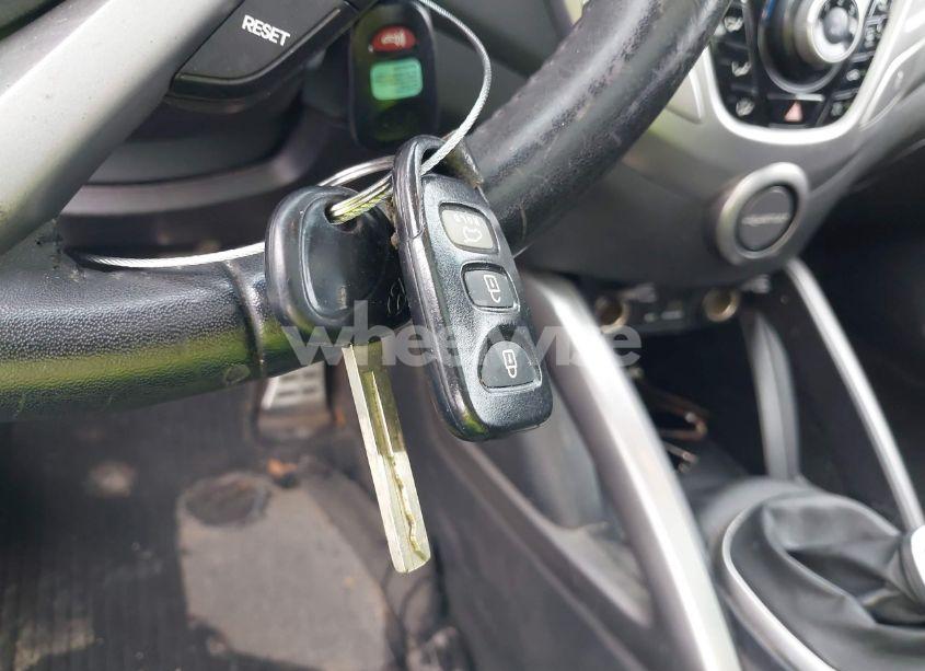 Photo 11 of 2013 Hyundai Veloster BASE W/BLACK (VIN KMHTC6AD2DU141462)