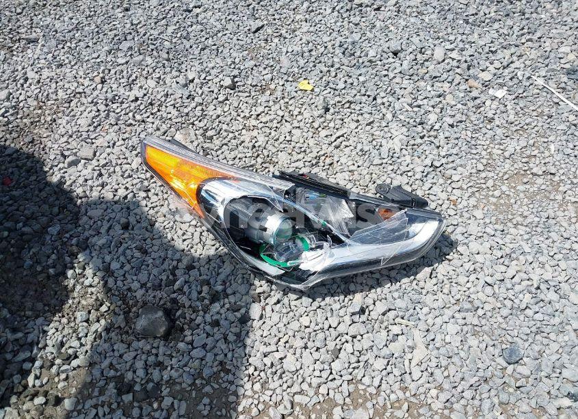 Photo 12 of 2014 Hyundai Veloster (VIN KMHTC6AD2EU212693)