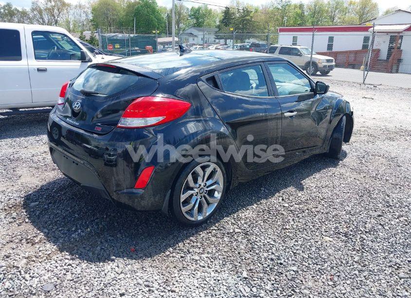 Photo 4 of 2014 Hyundai Veloster (VIN KMHTC6AD2EU212693)