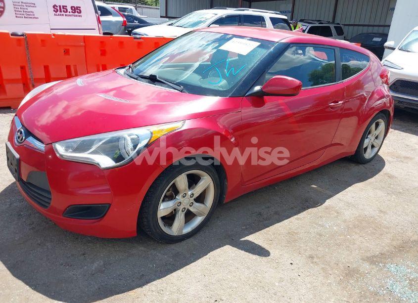 Photo 2 of 2015 Hyundai Veloster (VIN KMHTC6AD2FU236607)
