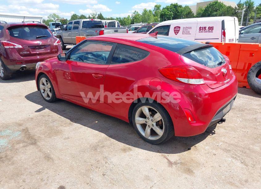 Photo 3 of 2015 Hyundai Veloster (VIN KMHTC6AD2FU236607)