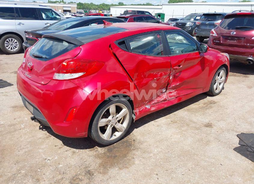 Photo 4 of 2015 Hyundai Veloster (VIN KMHTC6AD2FU236607)