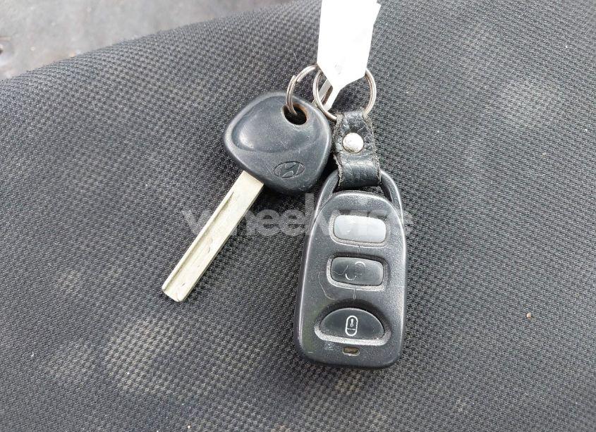 Photo 11 of 2016 Hyundai Veloster (VIN KMHTC6AD2GU277109)