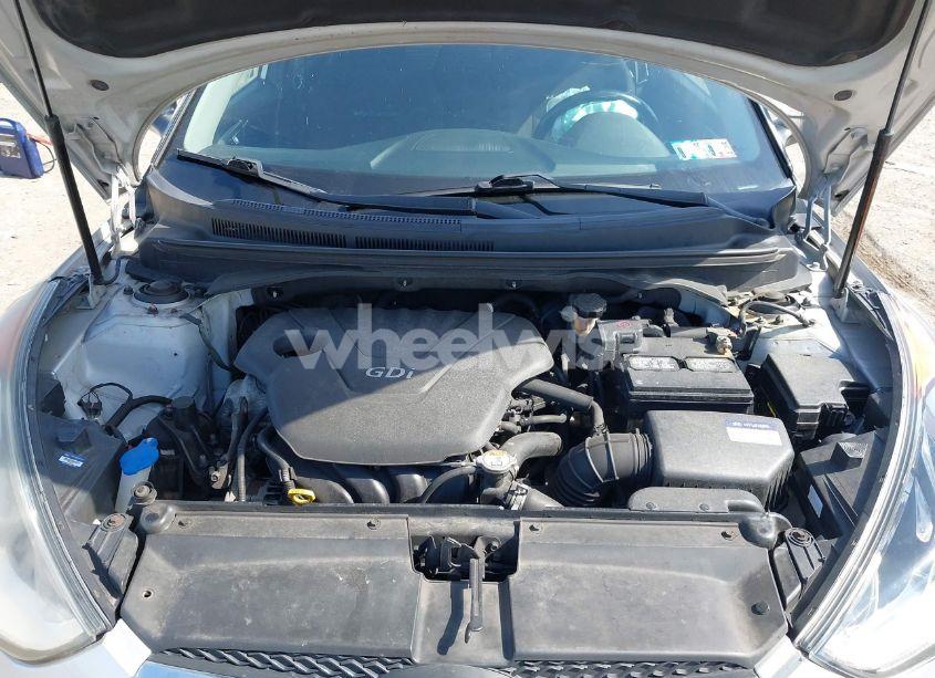 Photo 10 of 2017 Hyundai Veloster (VIN KMHTC6AD2HU306089)