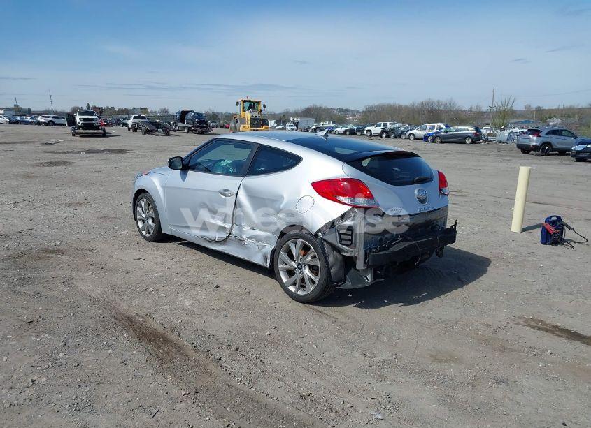 Photo 3 of 2017 Hyundai Veloster (VIN KMHTC6AD2HU306089)