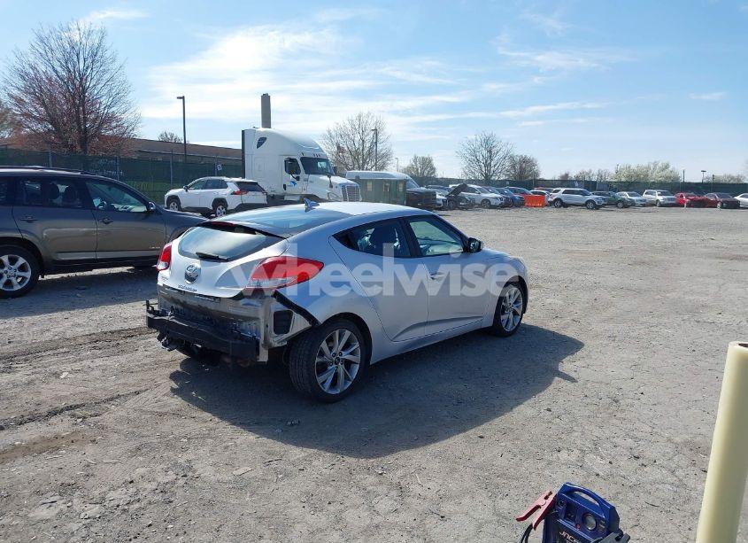 Photo 4 of 2017 Hyundai Veloster (VIN KMHTC6AD2HU306089)