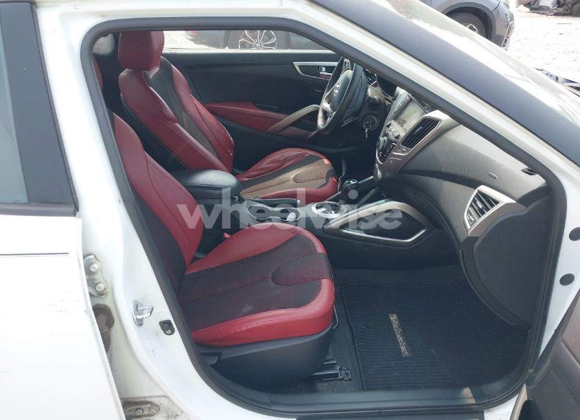 Photo 5 of 2012 Hyundai Veloster BASE W/RED/BLACK (VIN KMHTC6AD3CU051395)