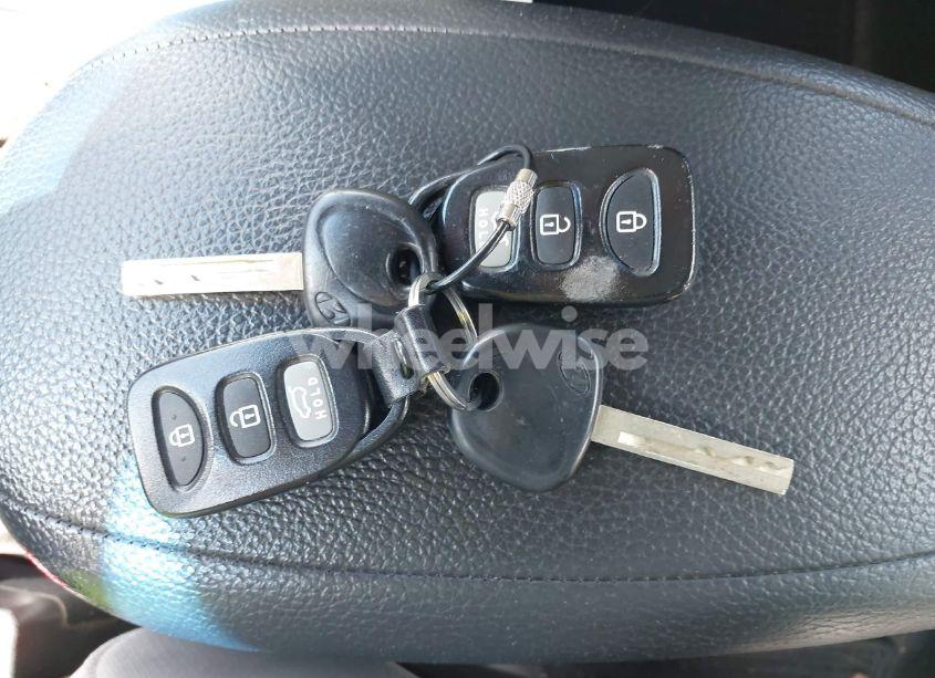 Photo 11 of 2012 Hyundai Veloster BASE W/GRAY (VIN KMHTC6AD3CU074501)