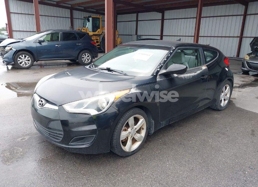 Photo 2 of 2013 Hyundai Veloster BASE W/GRAY (VIN KMHTC6AD3DU087749)