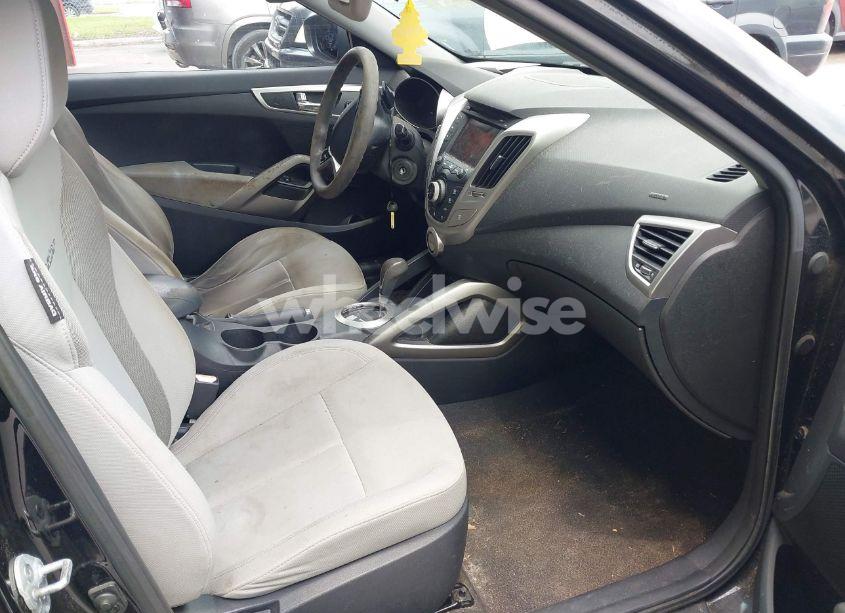 Photo 5 of 2013 Hyundai Veloster BASE W/GRAY (VIN KMHTC6AD3DU087749)