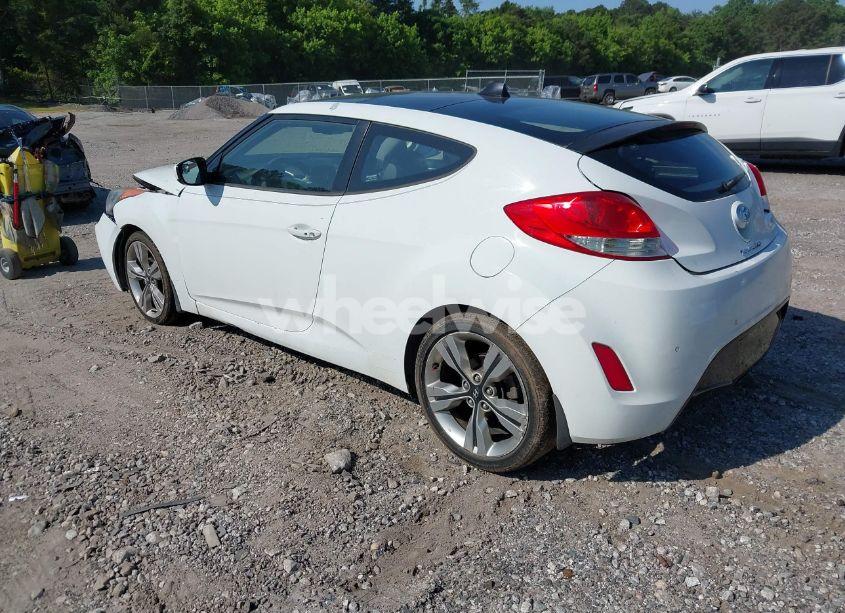 Photo 3 of 2013 Hyundai Veloster BASE W/BLACK (VIN KMHTC6AD3DU124542)