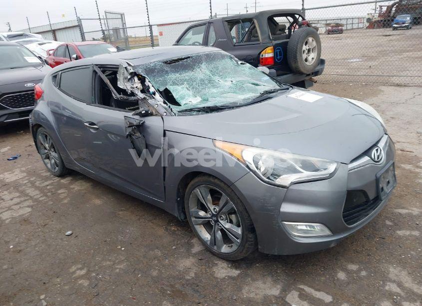 2016 Hyundai Veloster (VIN KMHTC6AD3GU248363) main photo