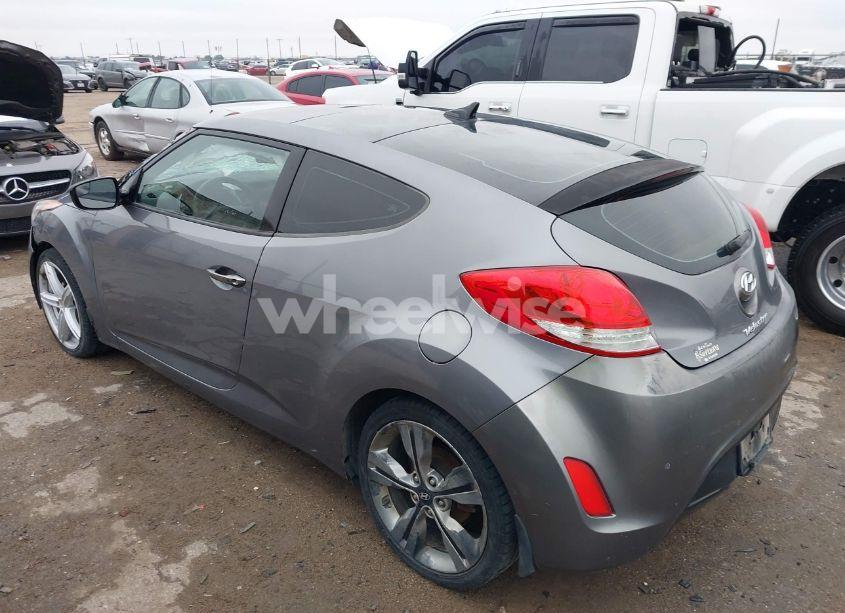 Photo 3 of 2016 Hyundai Veloster (VIN KMHTC6AD3GU248363)