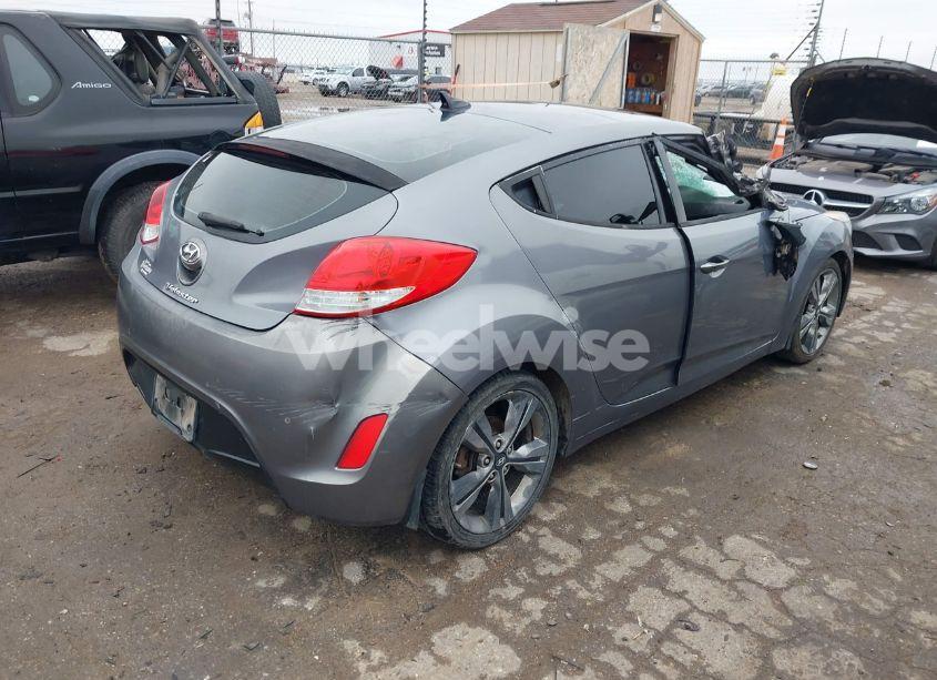 Photo 4 of 2016 Hyundai Veloster (VIN KMHTC6AD3GU248363)