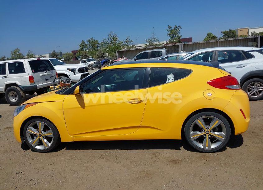 Photo 14 of 2017 Hyundai Veloster VALUE EDITION (VIN KMHTC6AD3HU315223)