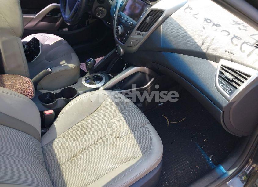 Photo 5 of 2012 Hyundai Veloster BASE W/GRAY (VIN KMHTC6AD4CU070537)