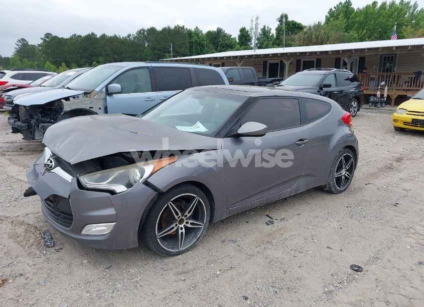 Photo 2 of 2012 Hyundai Veloster BASE W/BLACK/BASE W/GRAY/BASE W/RED/BLACK (VIN KMHTC6AD4CU073504)