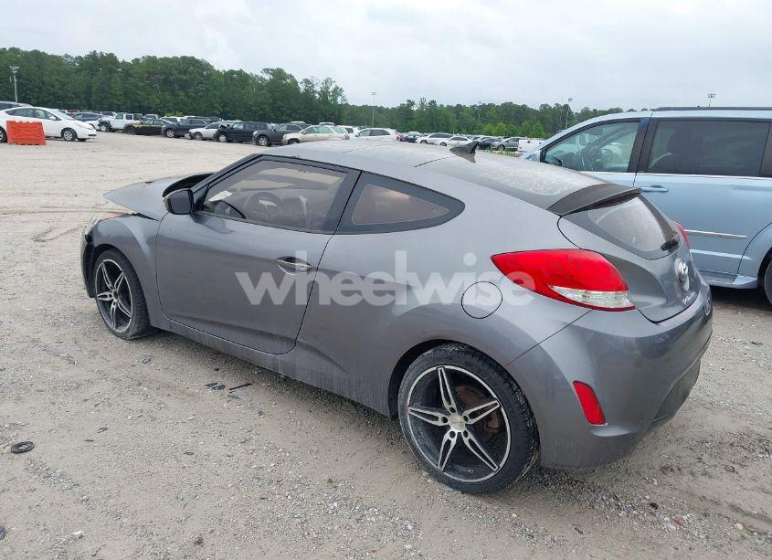 Photo 3 of 2012 Hyundai Veloster BASE W/BLACK/BASE W/GRAY/BASE W/RED/BLACK (VIN KMHTC6AD4CU073504)