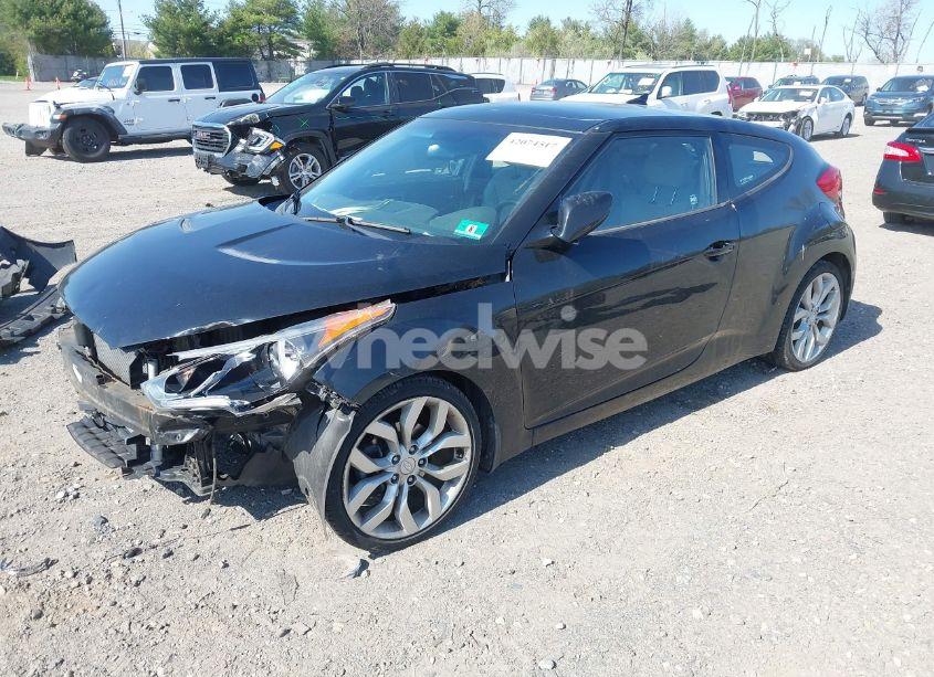 Photo 2 of 2013 Hyundai Veloster BASE W/GRAY (VIN KMHTC6AD4DU131242)