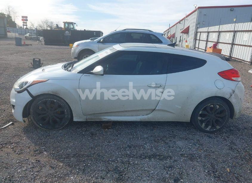 Photo 17 of 2013 Hyundai Veloster BASE W/GRAY (VIN KMHTC6AD4DU140121)