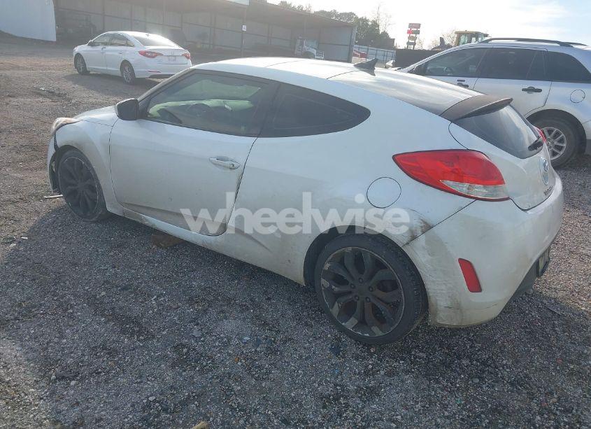 Photo 3 of 2013 Hyundai Veloster BASE W/GRAY (VIN KMHTC6AD4DU140121)