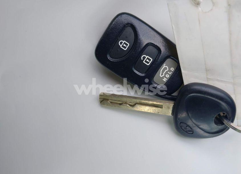 Photo 11 of 2013 Hyundai Veloster BASE W/BLACK (VIN KMHTC6AD4DU169568)