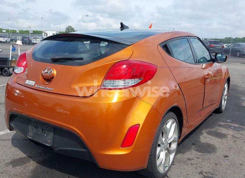 Photo 4 of 2013 Hyundai Veloster BASE W/BLACK (VIN KMHTC6AD4DU169568)