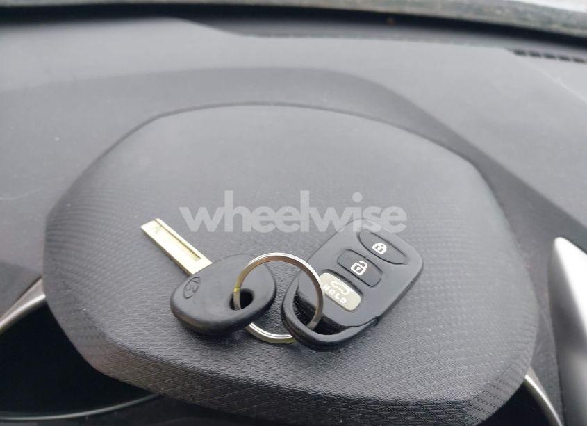 Photo 11 of 2012 Hyundai Veloster BASE W/BLACK (VIN KMHTC6AD5CU036042)