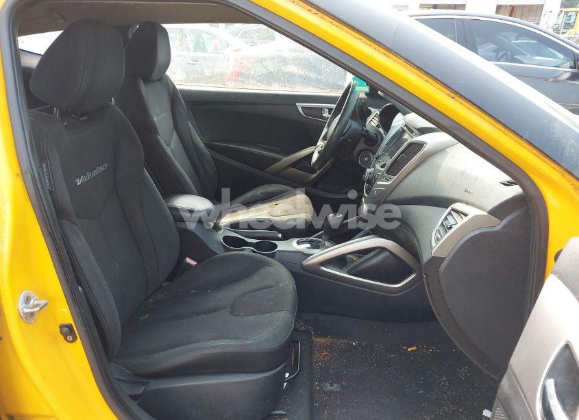 Photo 5 of 2012 Hyundai Veloster BASE W/BLACK (VIN KMHTC6AD5CU039913)