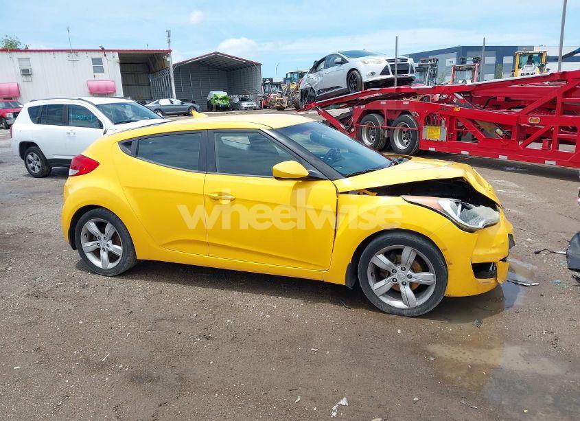 Photo 13 of 2012 Hyundai Veloster BASE W/BLACK (VIN KMHTC6AD5CU046702)