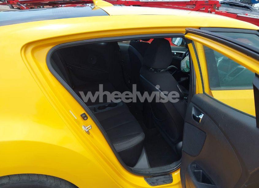 Photo 8 of 2012 Hyundai Veloster BASE W/BLACK (VIN KMHTC6AD5CU046702)