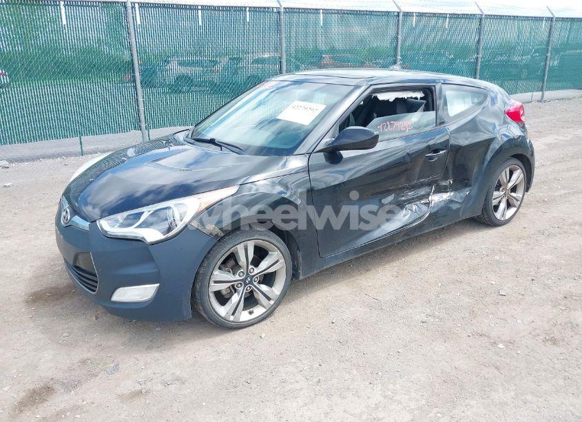 Photo 2 of 2013 Hyundai Veloster BASE W/BLACK (VIN KMHTC6AD5DU084996)