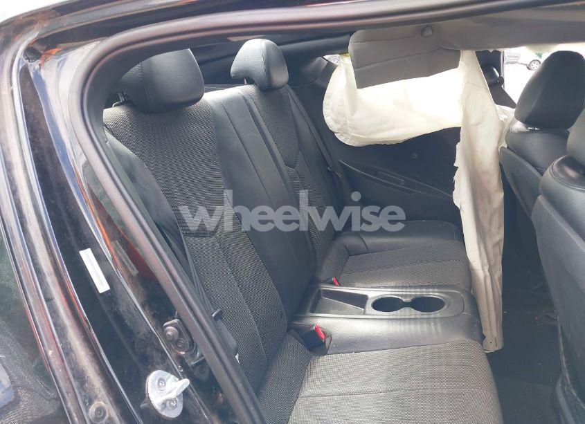 Photo 8 of 2013 Hyundai Veloster BASE W/BLACK (VIN KMHTC6AD5DU084996)