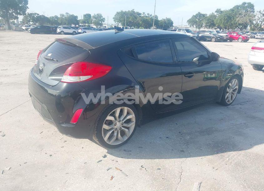 Photo 4 of 2015 Hyundai Veloster (VIN KMHTC6AD5FU233281)