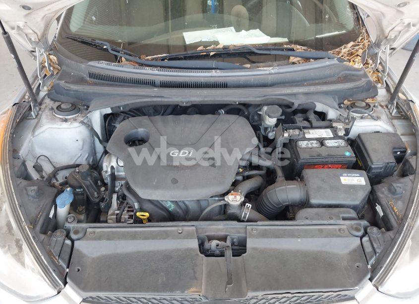 Photo 10 of 2016 Hyundai Veloster (VIN KMHTC6AD5GU262541)