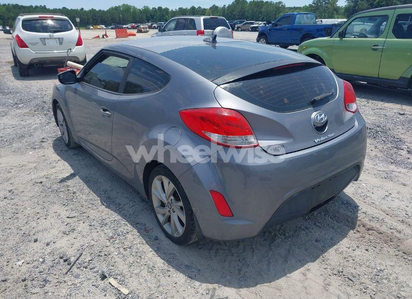 Photo 3 of 2016 Hyundai Veloster (VIN KMHTC6AD5GU288315)