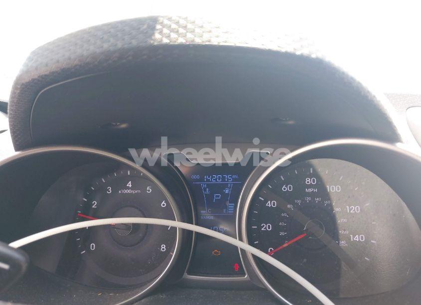 Photo 7 of 2016 Hyundai Veloster (VIN KMHTC6AD5GU288315)