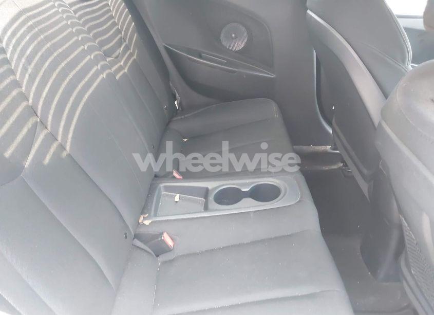 Photo 8 of 2016 Hyundai Veloster (VIN KMHTC6AD5GU288315)