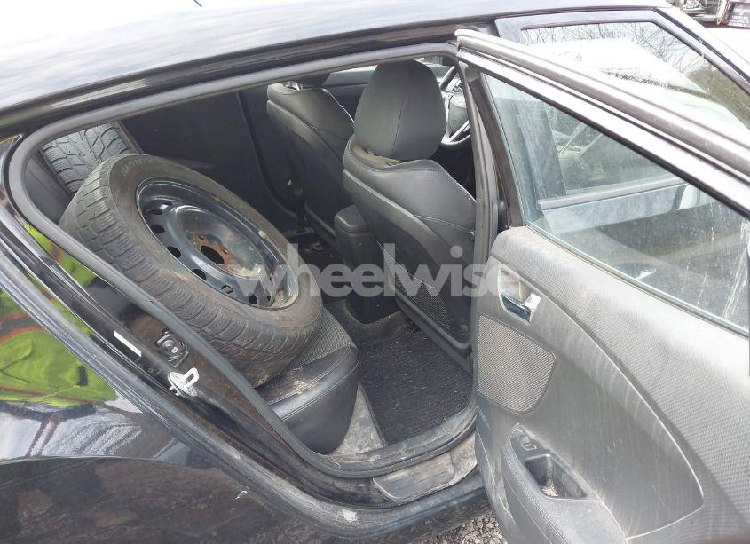 Photo 8 of 2012 Hyundai Veloster BASE W/BLACK (VIN KMHTC6AD6CU020657)