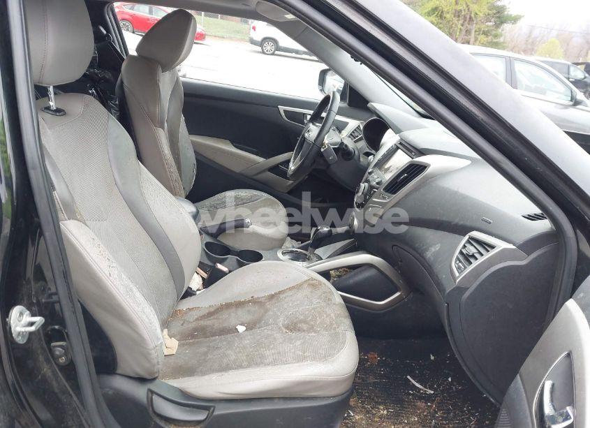 Photo 5 of 2012 Hyundai Veloster BASE W/GRAY (VIN KMHTC6AD6CU054422)