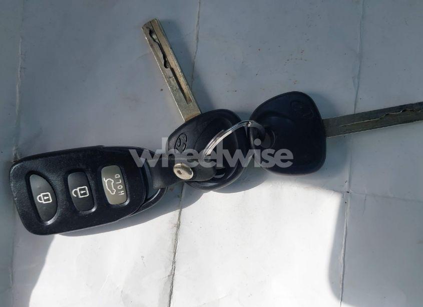 Photo 11 of 2012 Hyundai Veloster BASE W/GRAY (VIN KMHTC6AD6CU063301)