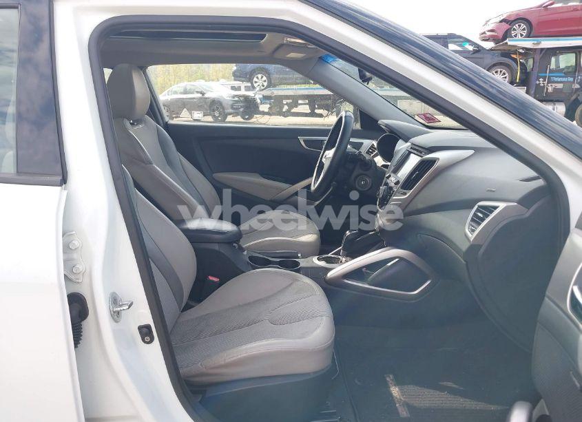 Photo 5 of 2012 Hyundai Veloster BASE W/GRAY (VIN KMHTC6AD6CU063301)