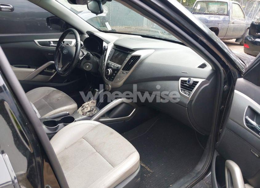 Photo 5 of 2013 Hyundai Veloster BASE W/GRAY (VIN KMHTC6AD6DU105953)