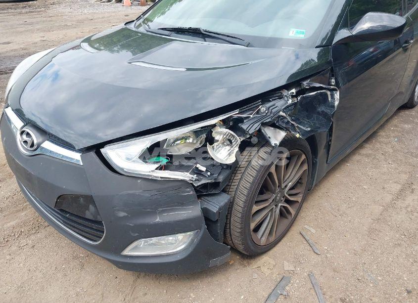 Photo 6 of 2013 Hyundai Veloster BASE W/GRAY (VIN KMHTC6AD6DU105953)