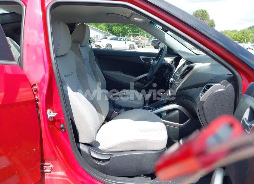 Photo 5 of 2012 Hyundai Veloster BASE W/GRAY (VIN KMHTC6AD7CU036446)