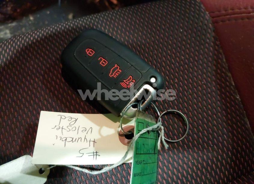 Photo 11 of 2013 Hyundai Veloster (VIN KMHTC6AD7DU142638)