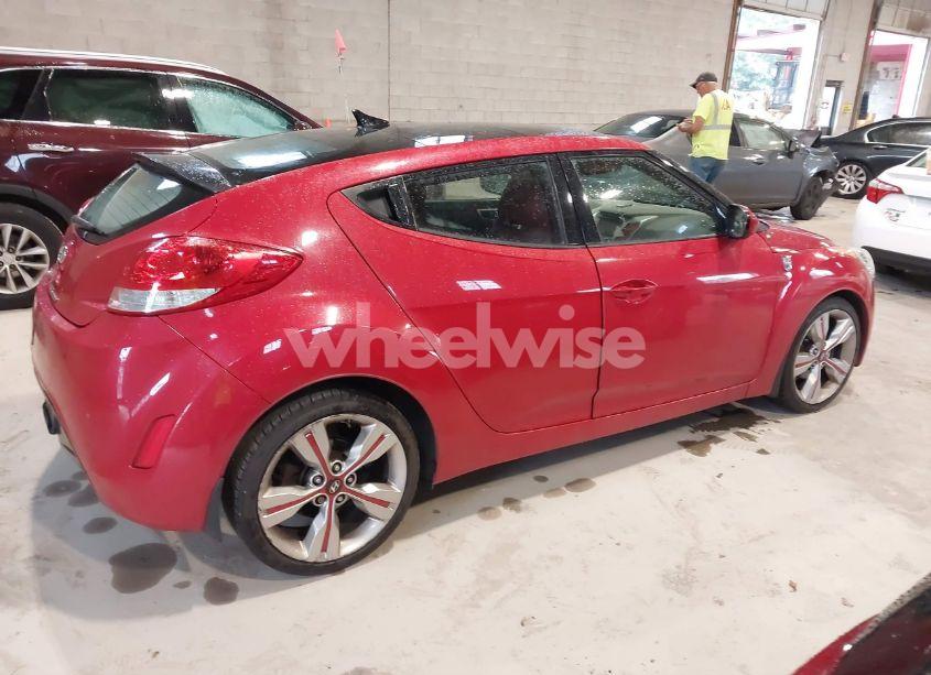 Photo 14 of 2013 Hyundai Veloster (VIN KMHTC6AD7DU142638)